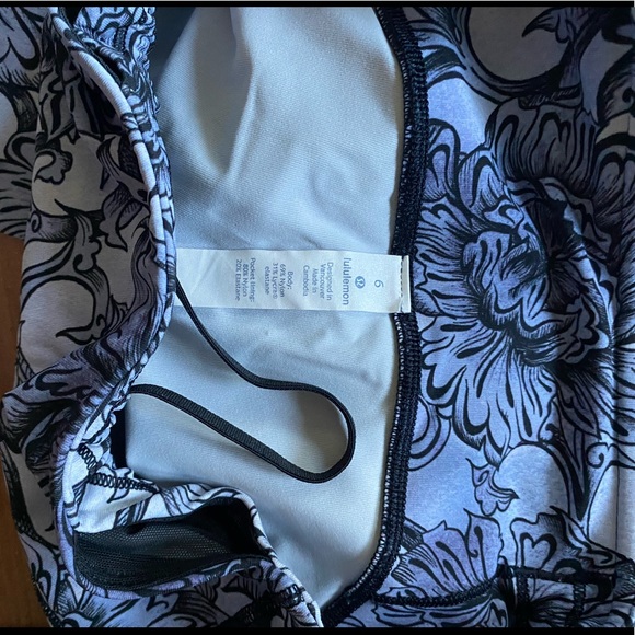 🍋 Like New Lululemon Tights Size 6 🍋 - Picture 7 of 7